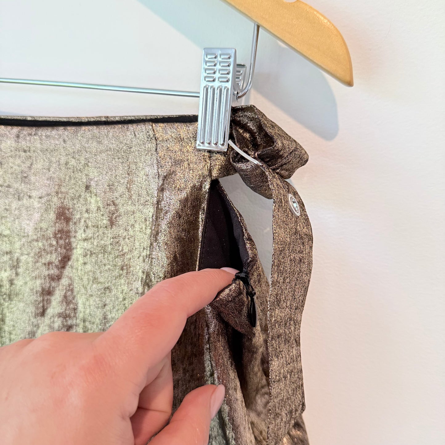 Glassons Size 10 Metallic Mini Skirt