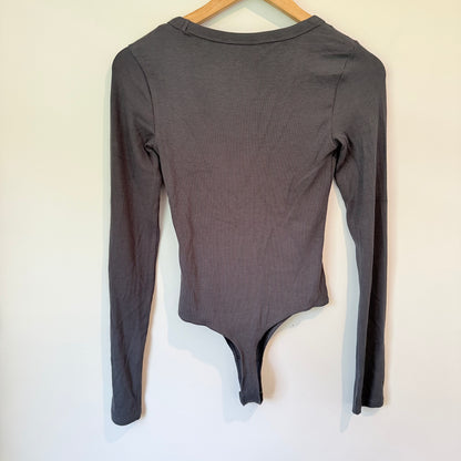 Glassons Size M Ribbed Bodysuit