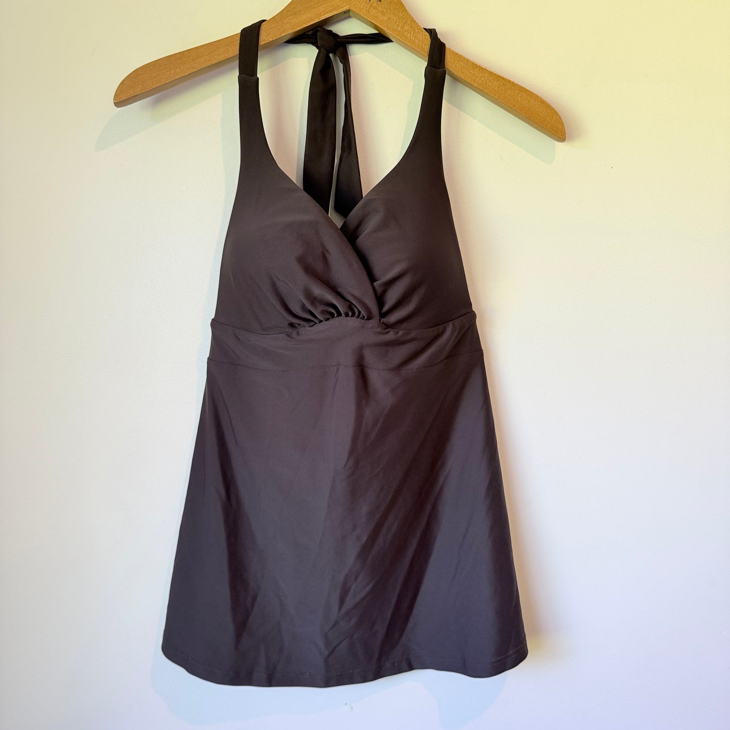 Unknown Brand Size U/Arm to U/Arm 36cm Halter Tankini Top