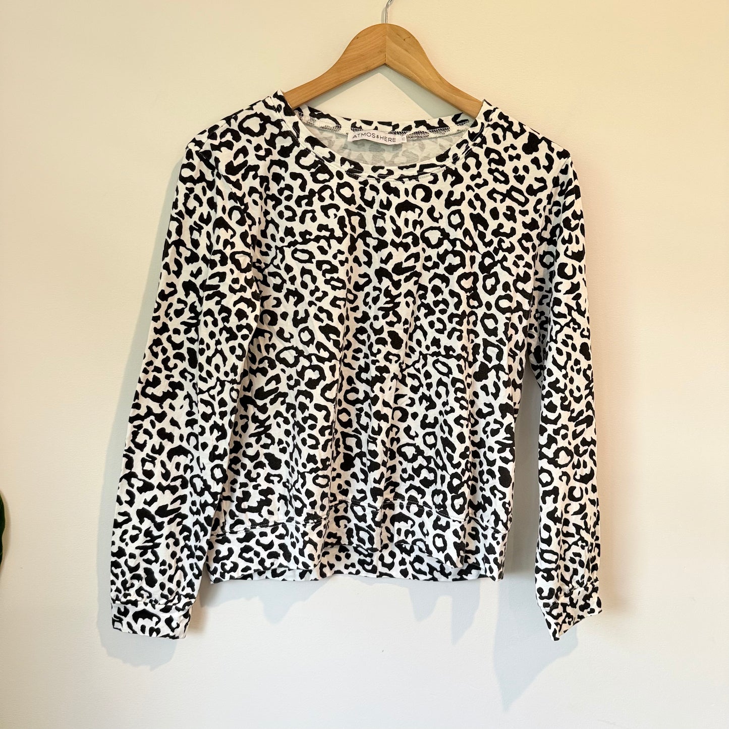 Atmos & Here Black & White Size 10 Leopard Print Top