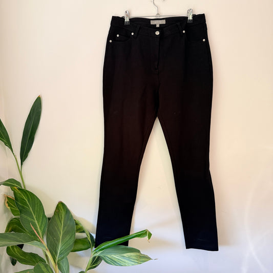 Yarra Trail Size M Skinny Jeans