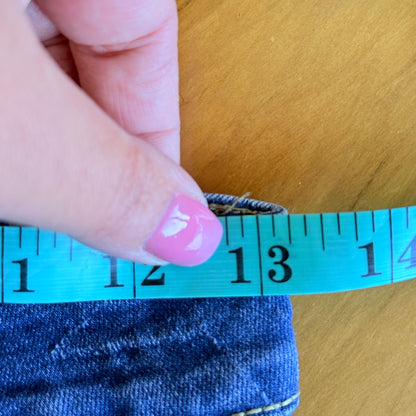 Unknown Brand Size M High-Rise Dark Wash Denim Cut-Off Jean Shorts