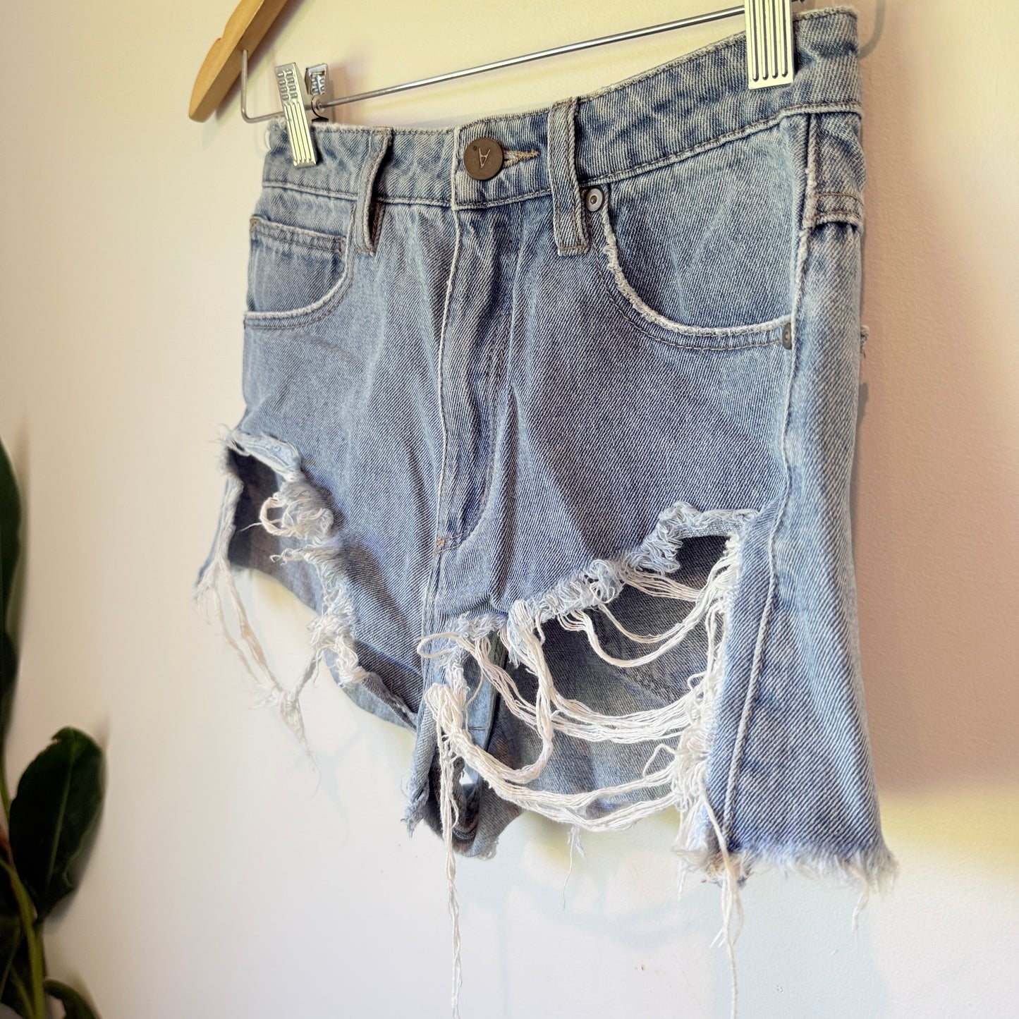 Abrand Jeans Size 6/24 Distressed Denim Shorts