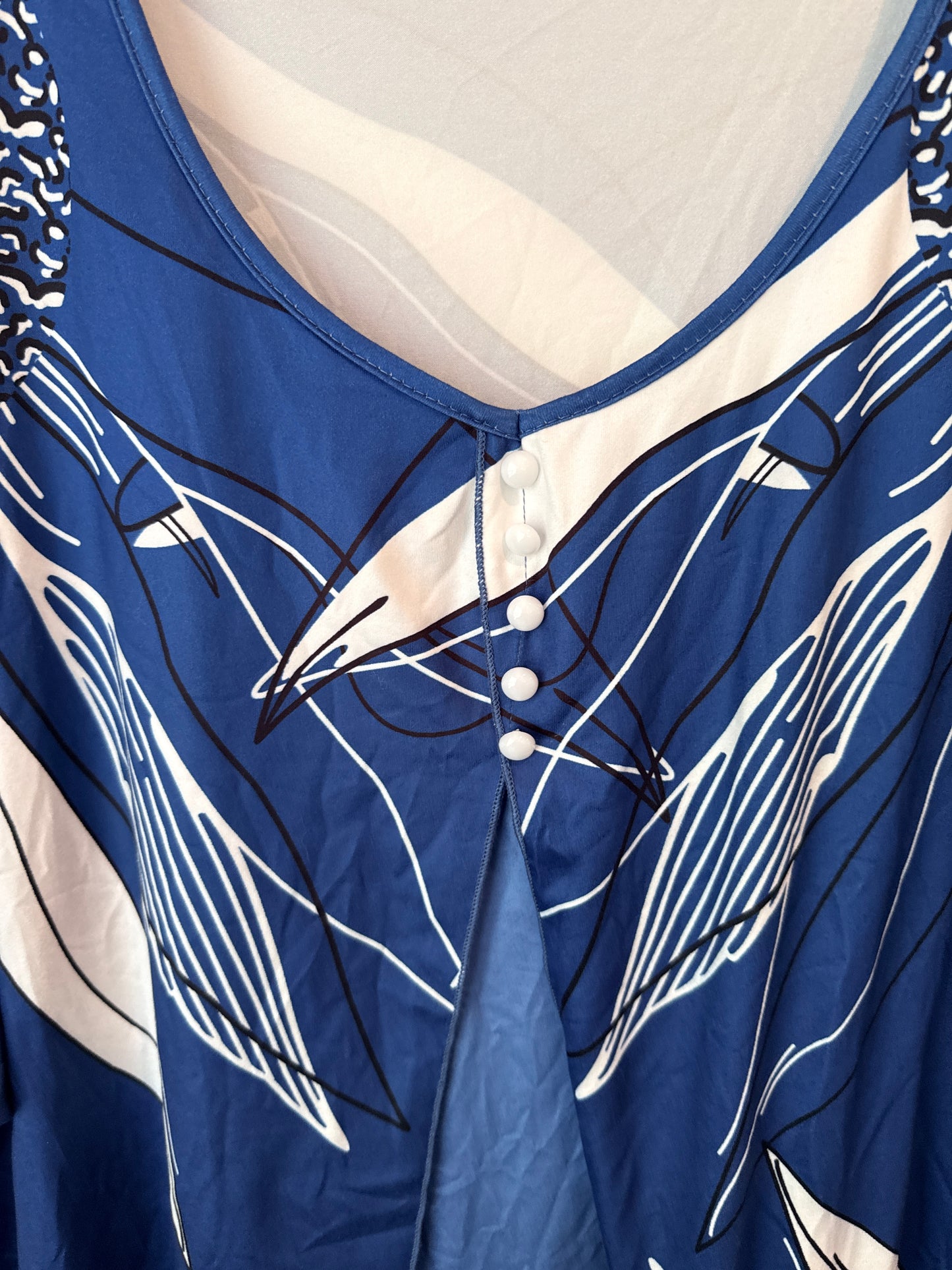 Brand Unknown U/Arm to U/Arm 64cm Leaf Print Tunic