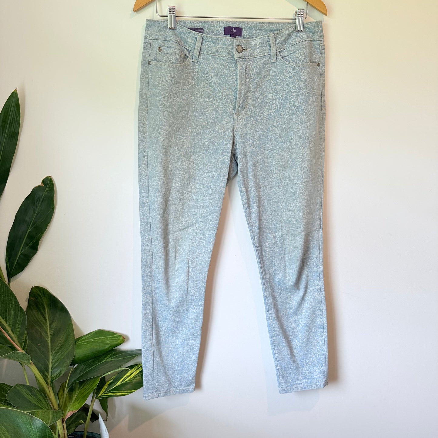 NYDJ (USA) Size 12 Roll Cuff Ankle Paisley Patterned Jeans