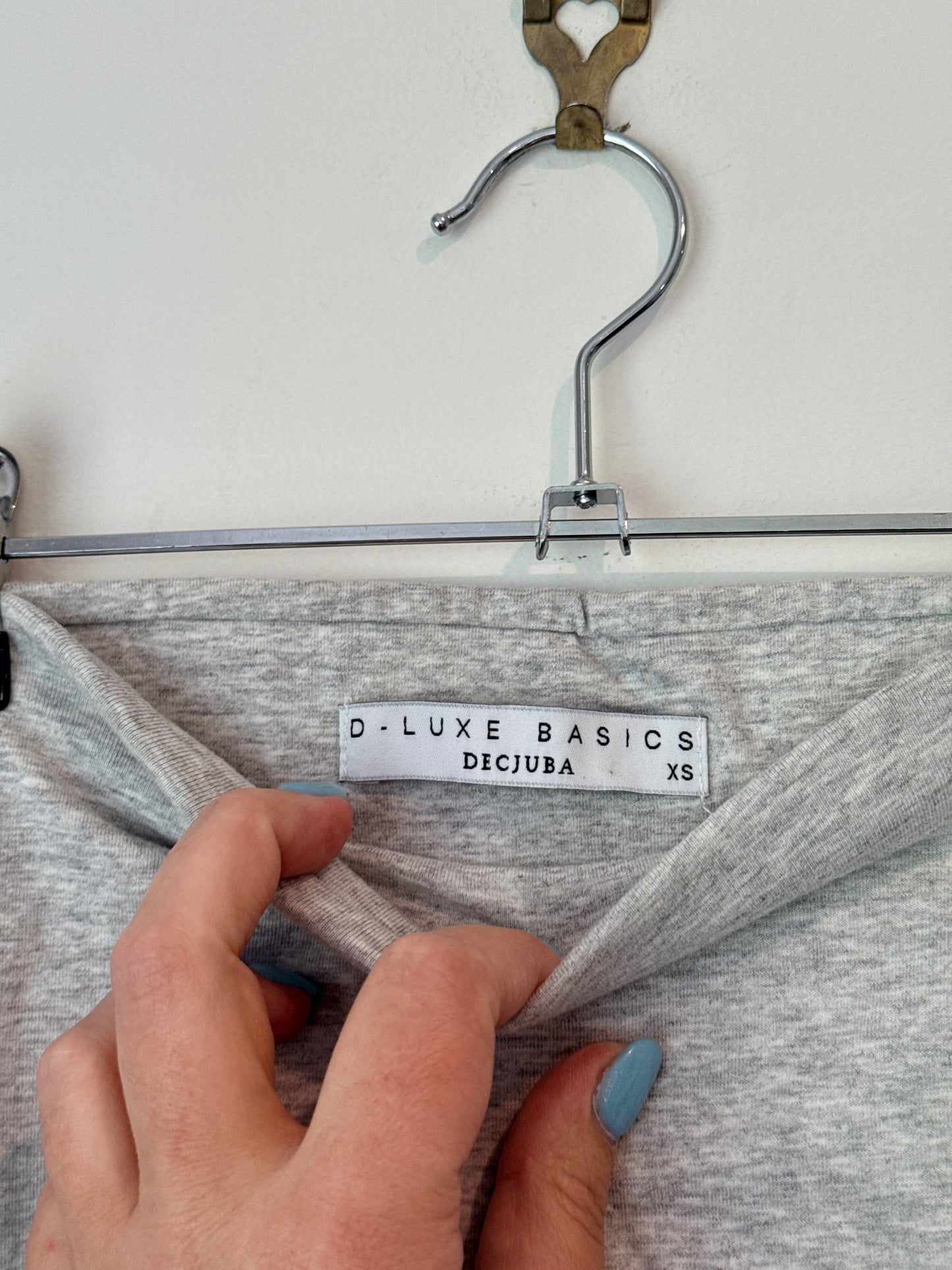 Decjuba Size XS Gray Midi Pencil Skirt