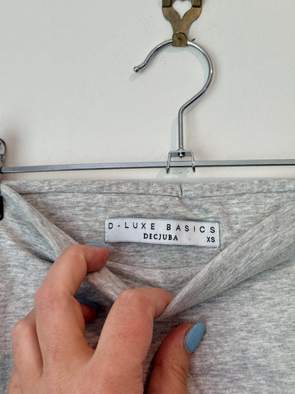 Decjuba Size XS Gray Midi Pencil Skirt