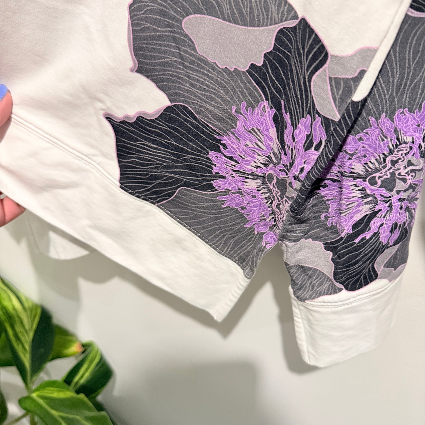 Annah Stretton Size L Abstract Floral Top