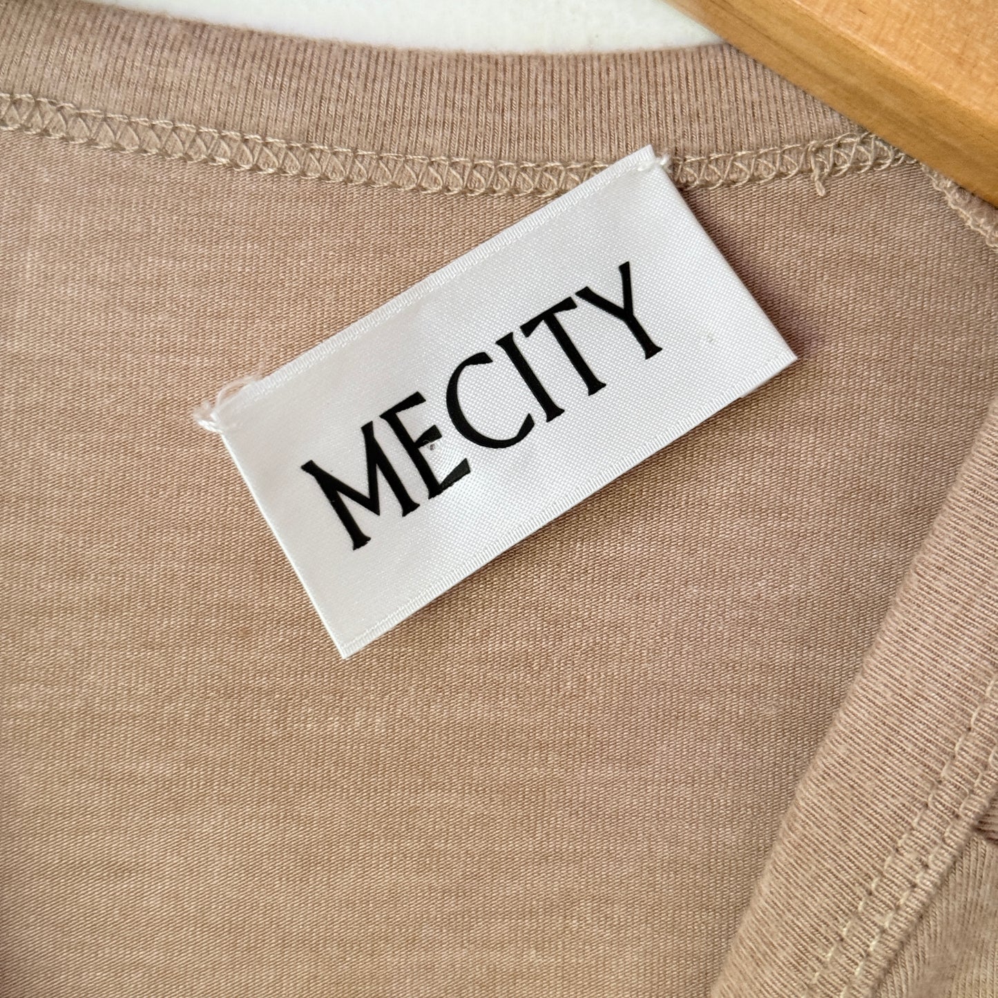Mecity Size M Beige Long-Sleeved Top