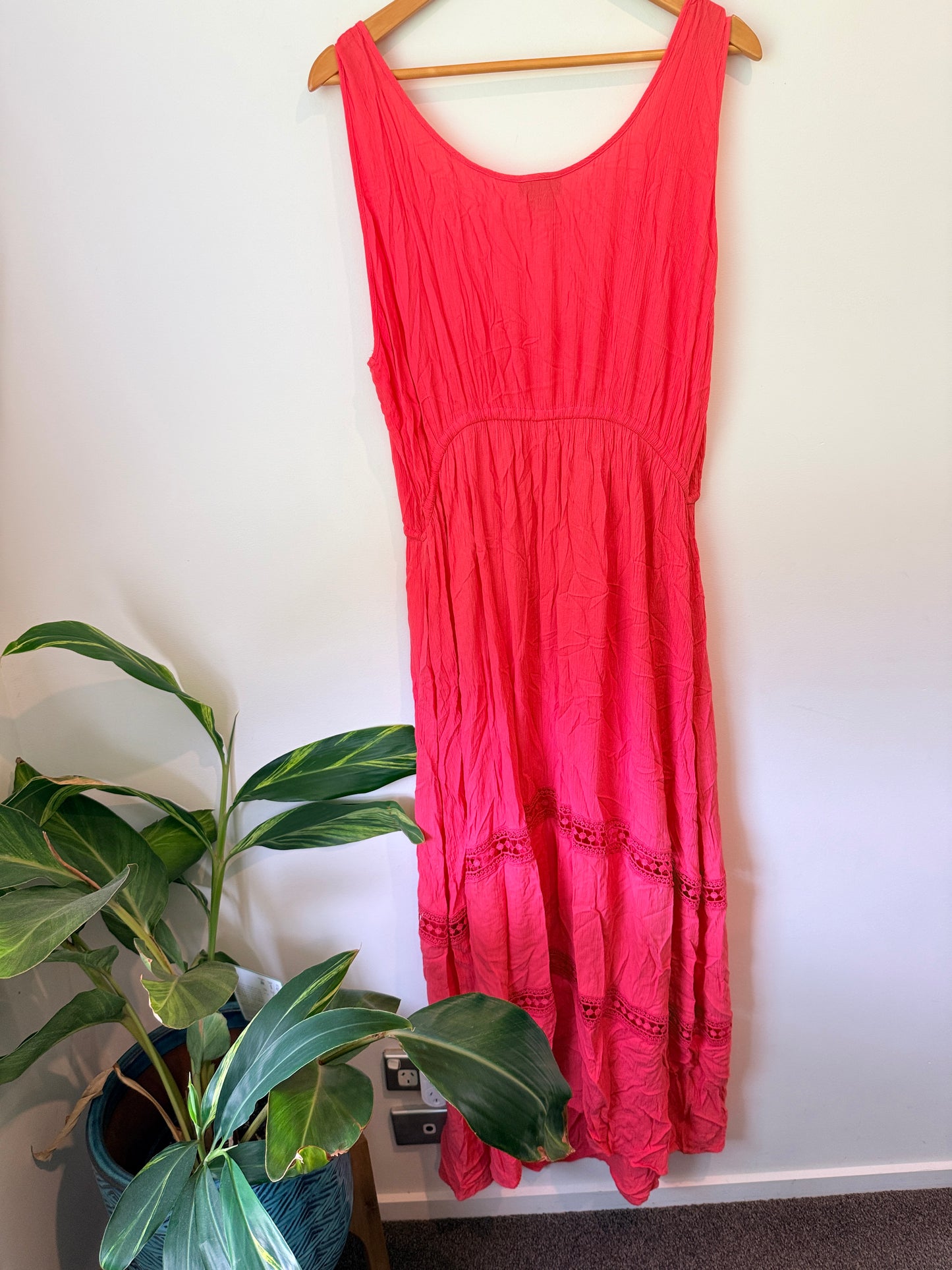 City Chic Size M (18) V-neckline Sleeveless Maxi Dress