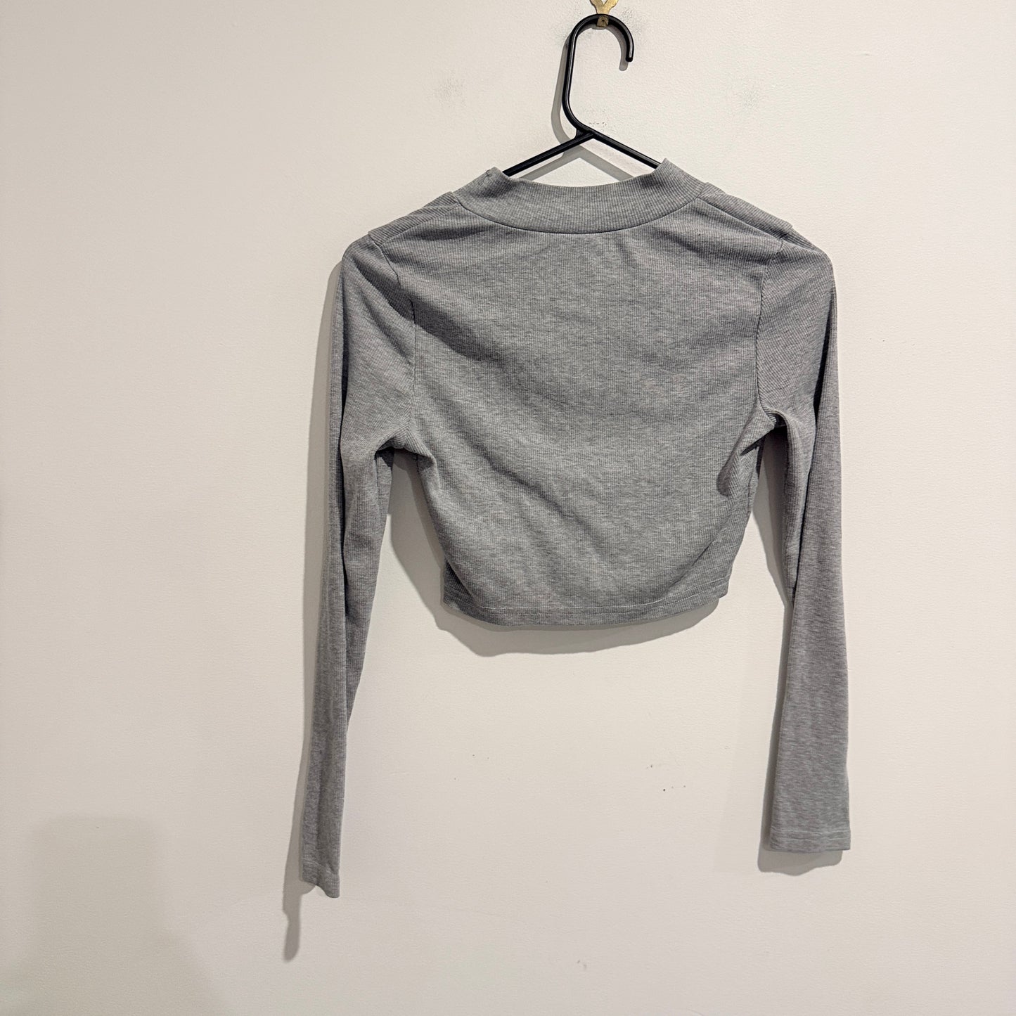 Shein Size S Grey Ribbed Long-Sleeve Crop Top