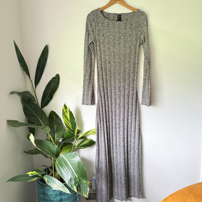 H & H Size 10 Soft-Touch Maxi Ribbed Knit Dress