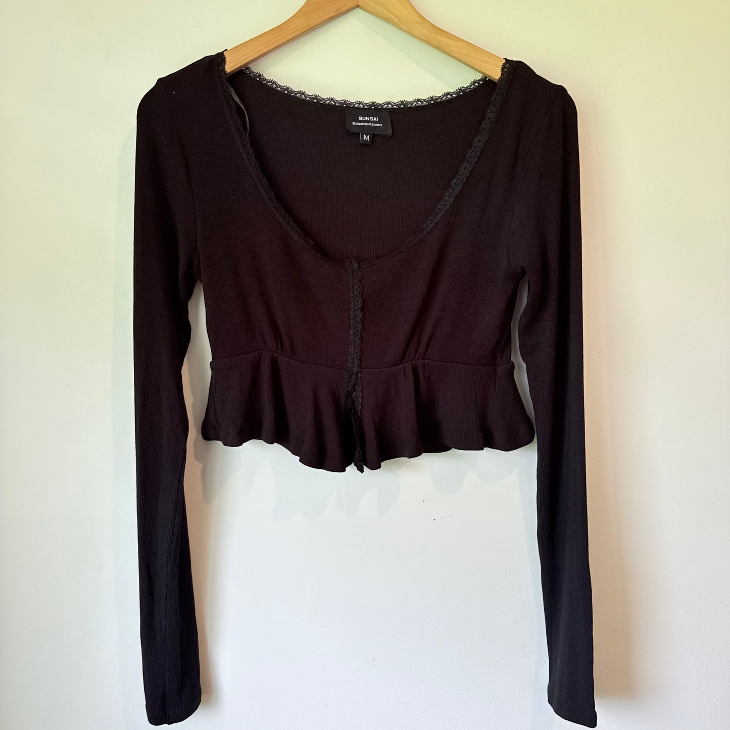 Sun Sai Size M (10) Crop Cardi with Lace Trim
