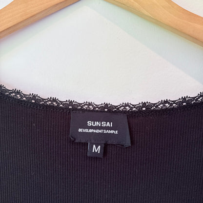 Sun Sai Size M (10) Crop Cardi with Lace Trim