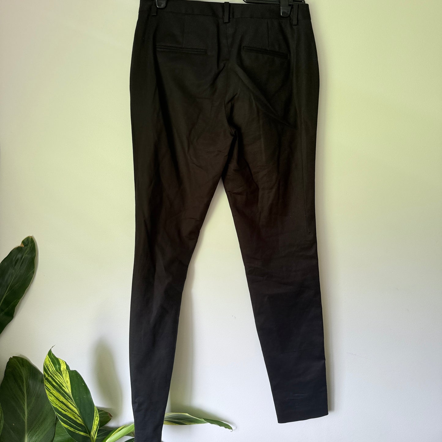 Country Road Size 6 Black High-Rise Chinos