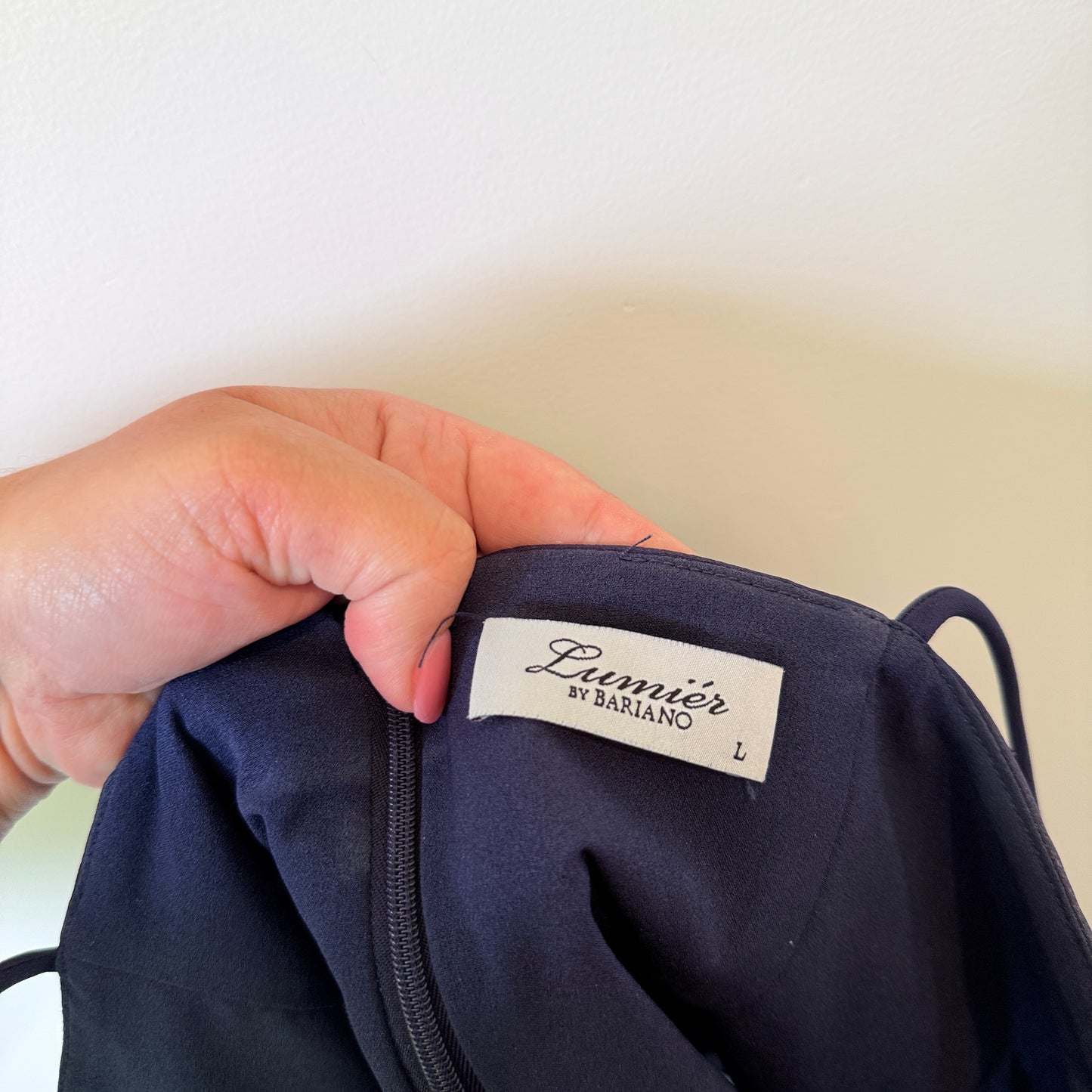 Lumier Size L Navy Ruffle Top