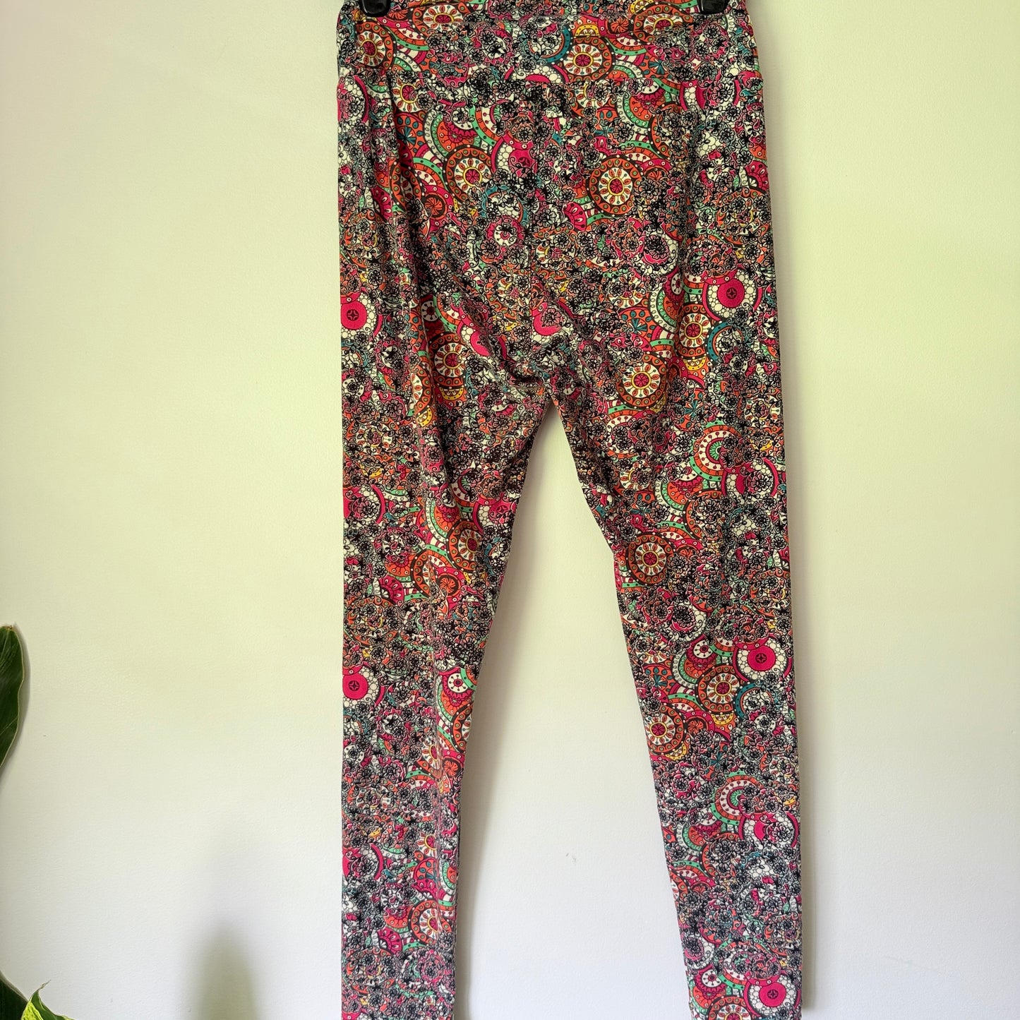 LuLaRoe One Size Floral Mandala Leggings