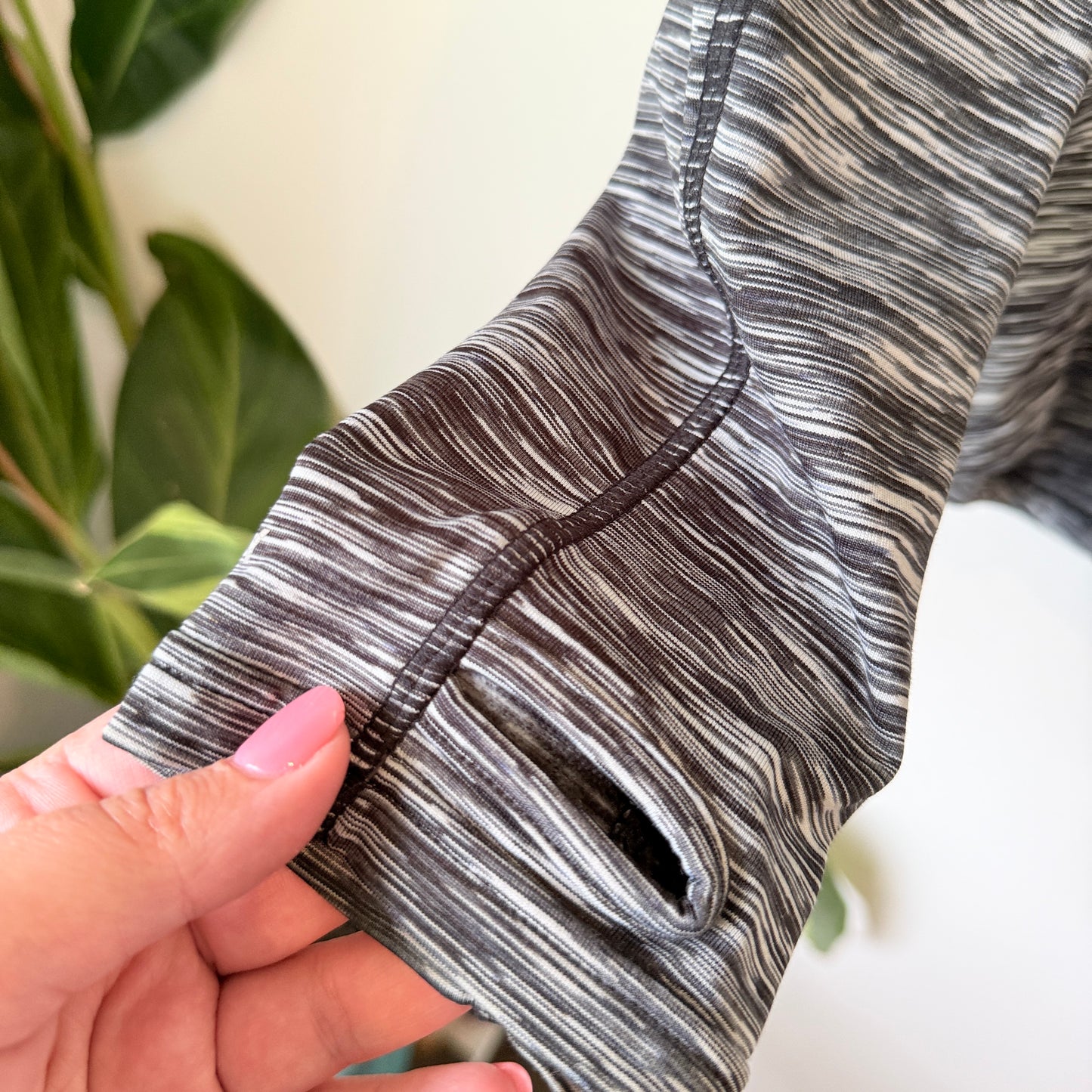 Active Size M Heathered Black & Gray Jacket