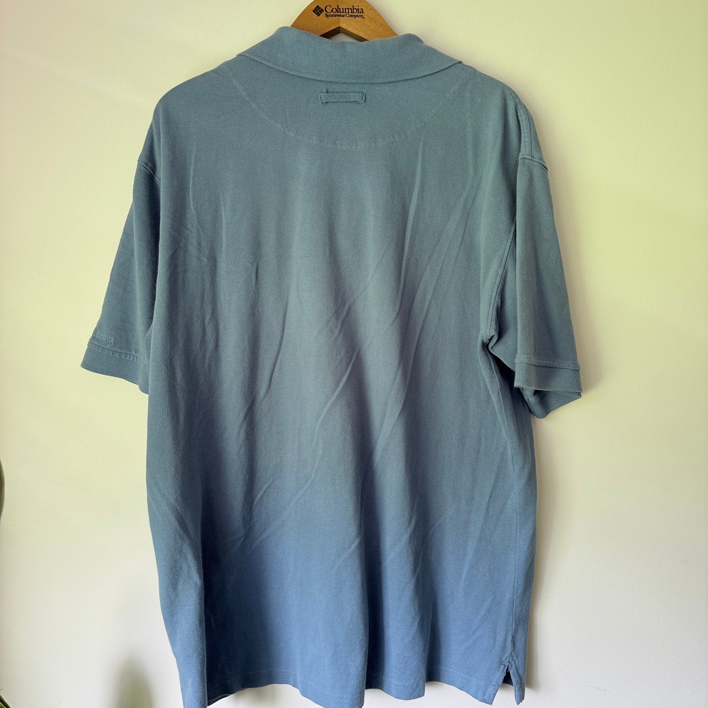 Columbia Size L Light Blue Textured Polo Shirt