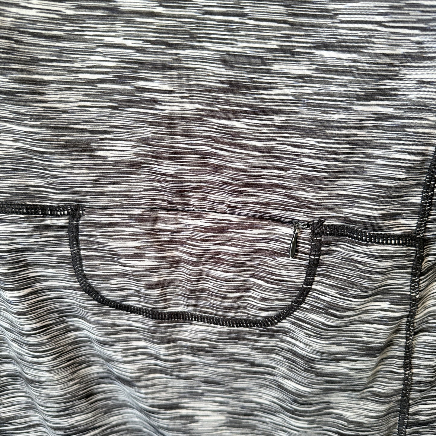 Active Size M Heathered Black & Gray Jacket