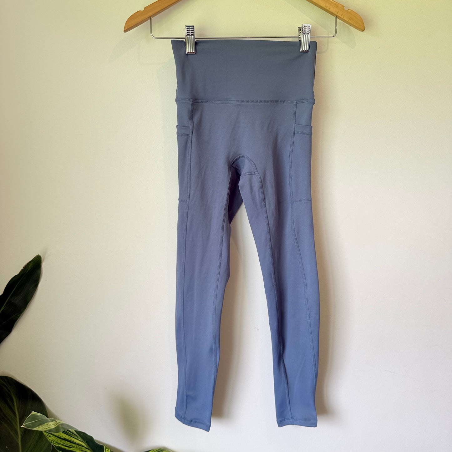 Oxyfit Size XS High-Waisted Ribbed Athletic Leggings