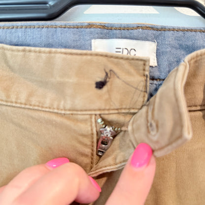 EDC Size 31|32 Tan Men's Chino Pants(missing button)