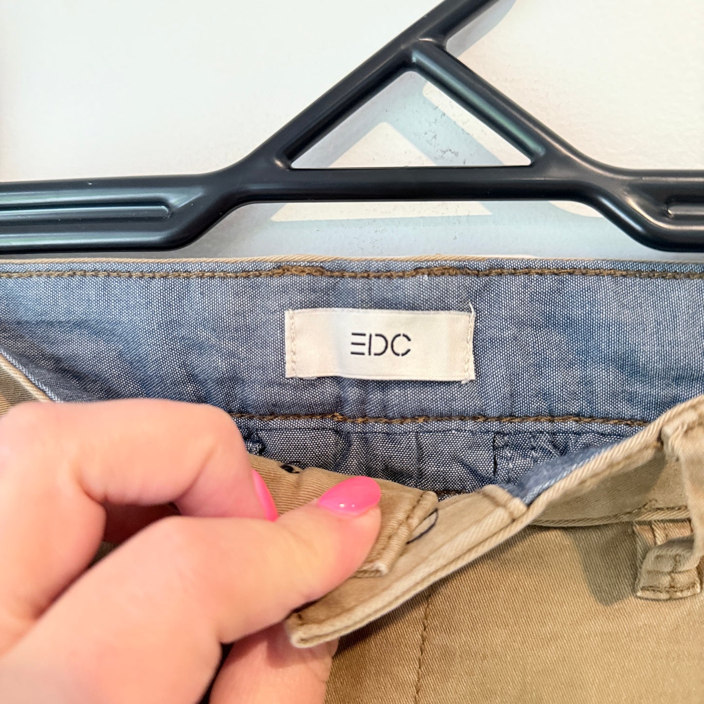 EDC Size 31|32 Tan Men's Chino Pants(missing button)