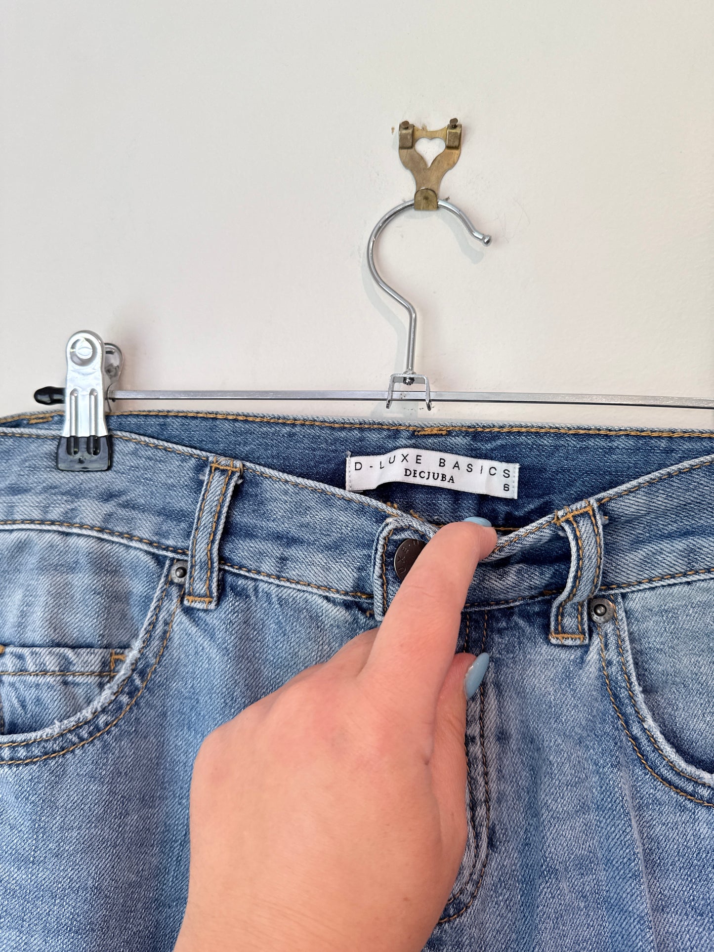 Decjuba Size S Light-Wash Denim Jeans