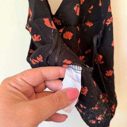 Glassons Size 8 Black Floral Halter Top