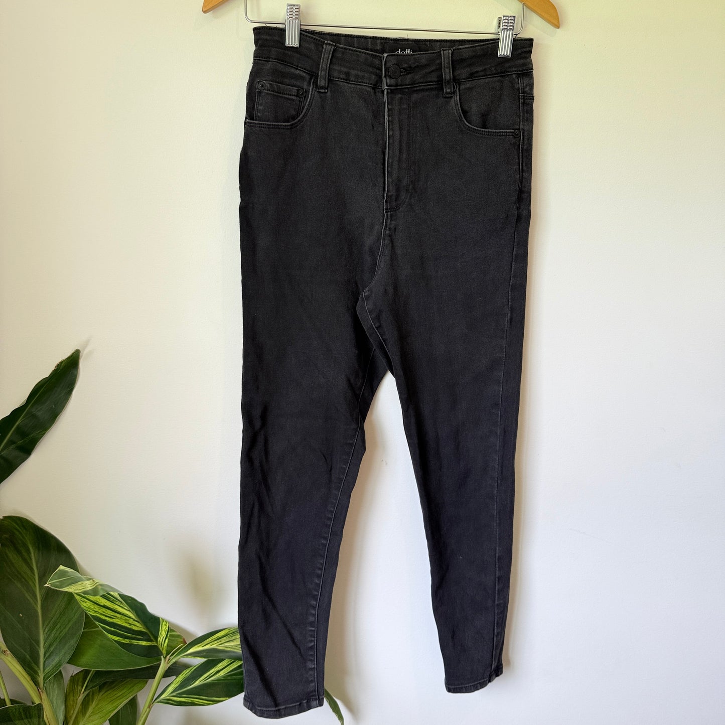 dotti Size M High Rise Super Skinny Jeans in Black