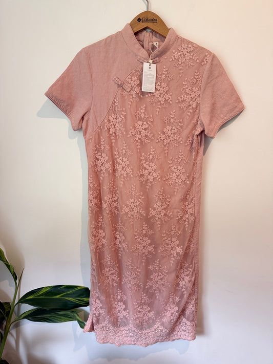 Bellyoke Embroidered Cheongsam Style Dress Size M (44cm U/Arm)