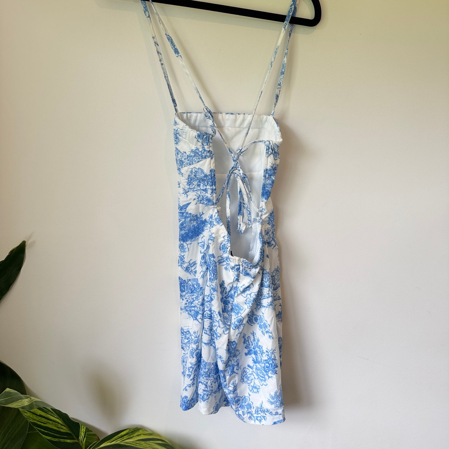 Princess Polly Size 8 White & Blue Dress