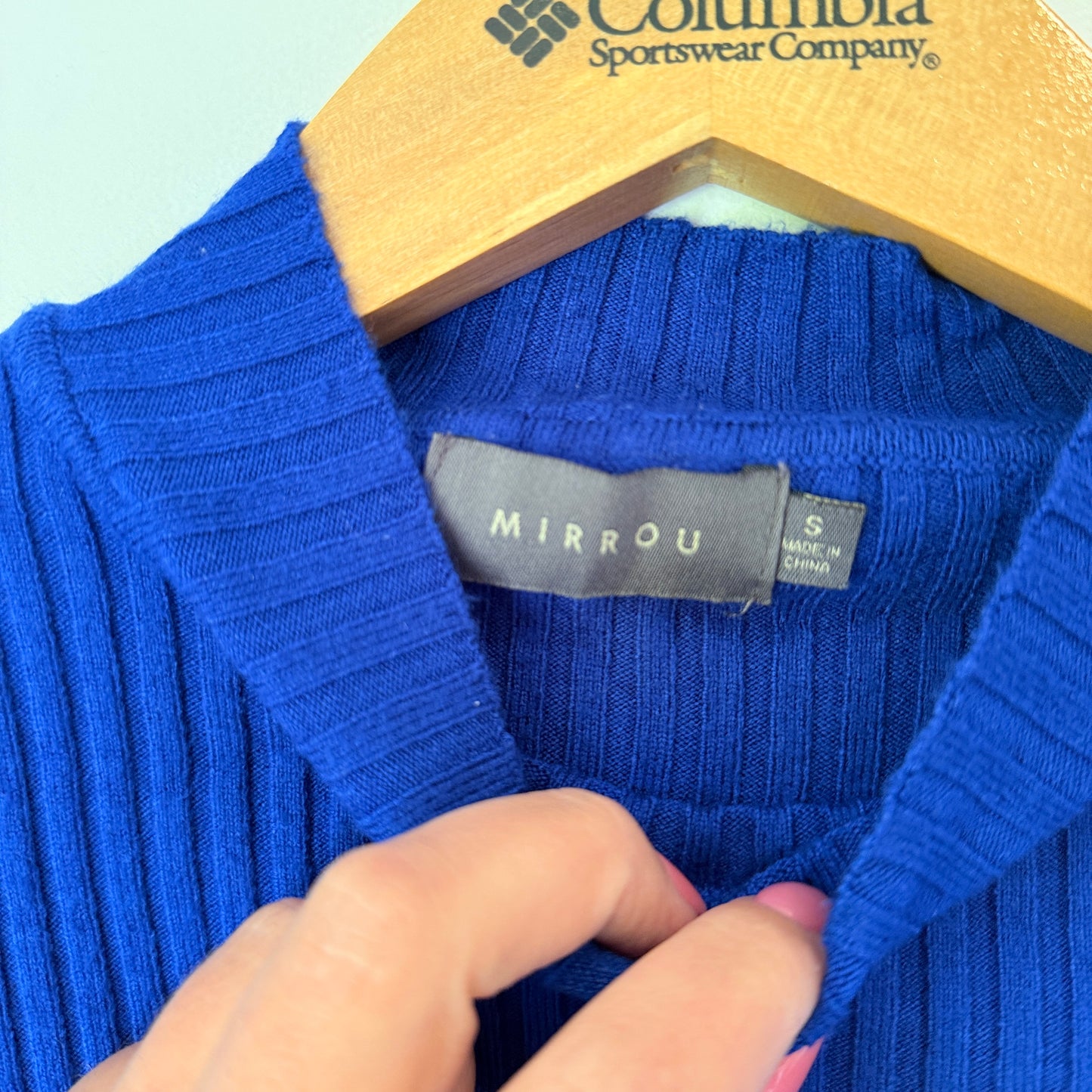 Mirrou Size S Ribbed Knit Long-Sleeve Cropped Top