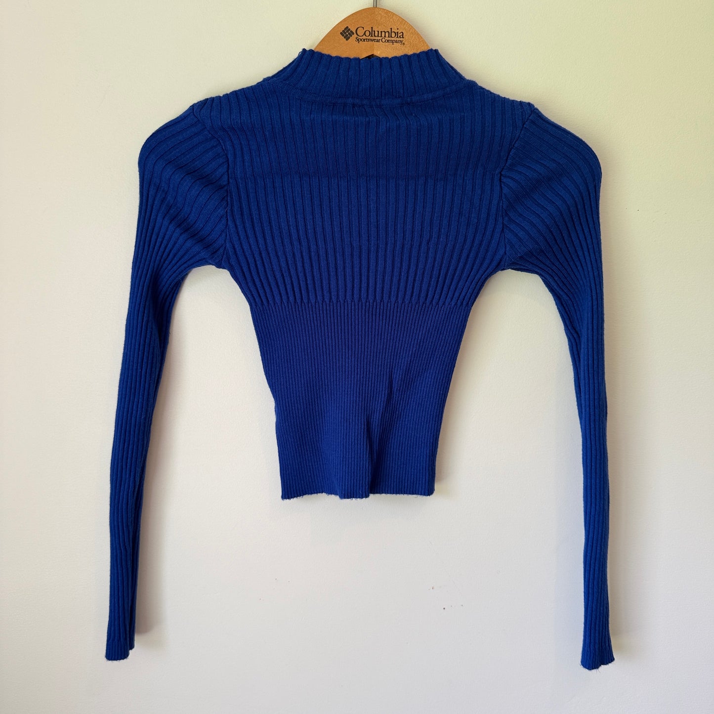 Mirrou Size S Ribbed Knit Long-Sleeve Cropped Top