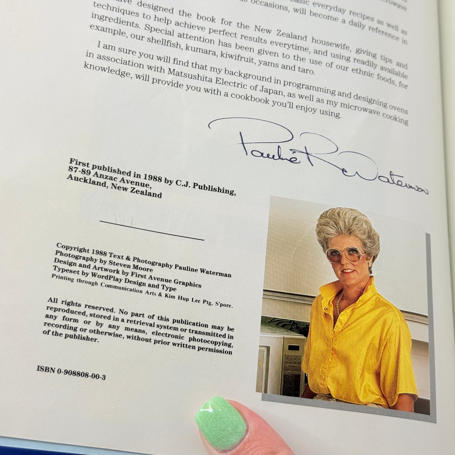 New Zealand Microwave Cooking by Pauline Waterman