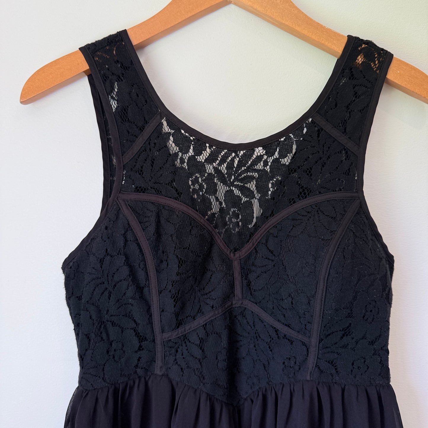 Dotti Size 12 Black Lace & Chiffon Fit-and-Flare Dress