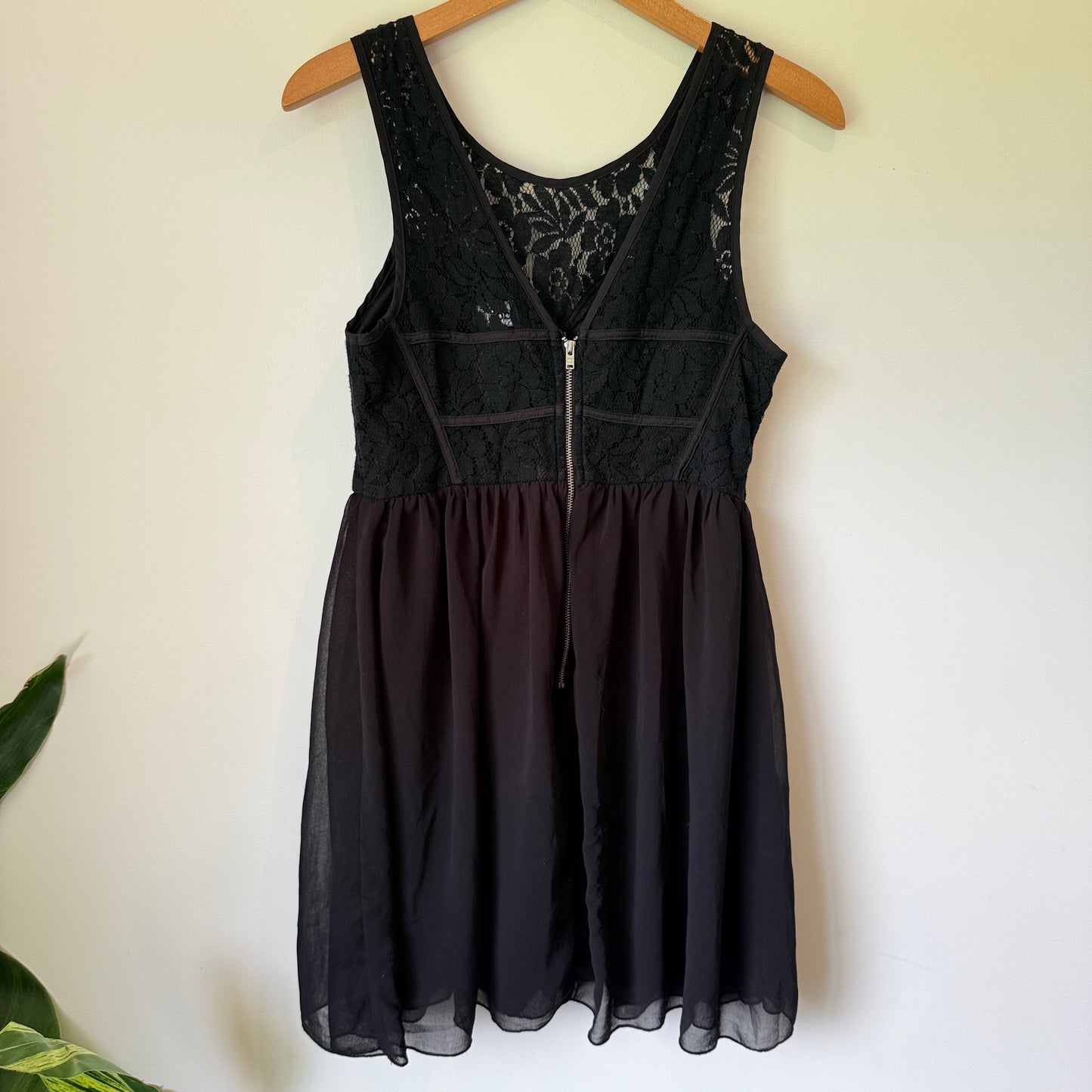 Dotti Size 12 Black Lace & Chiffon Fit-and-Flare Dress