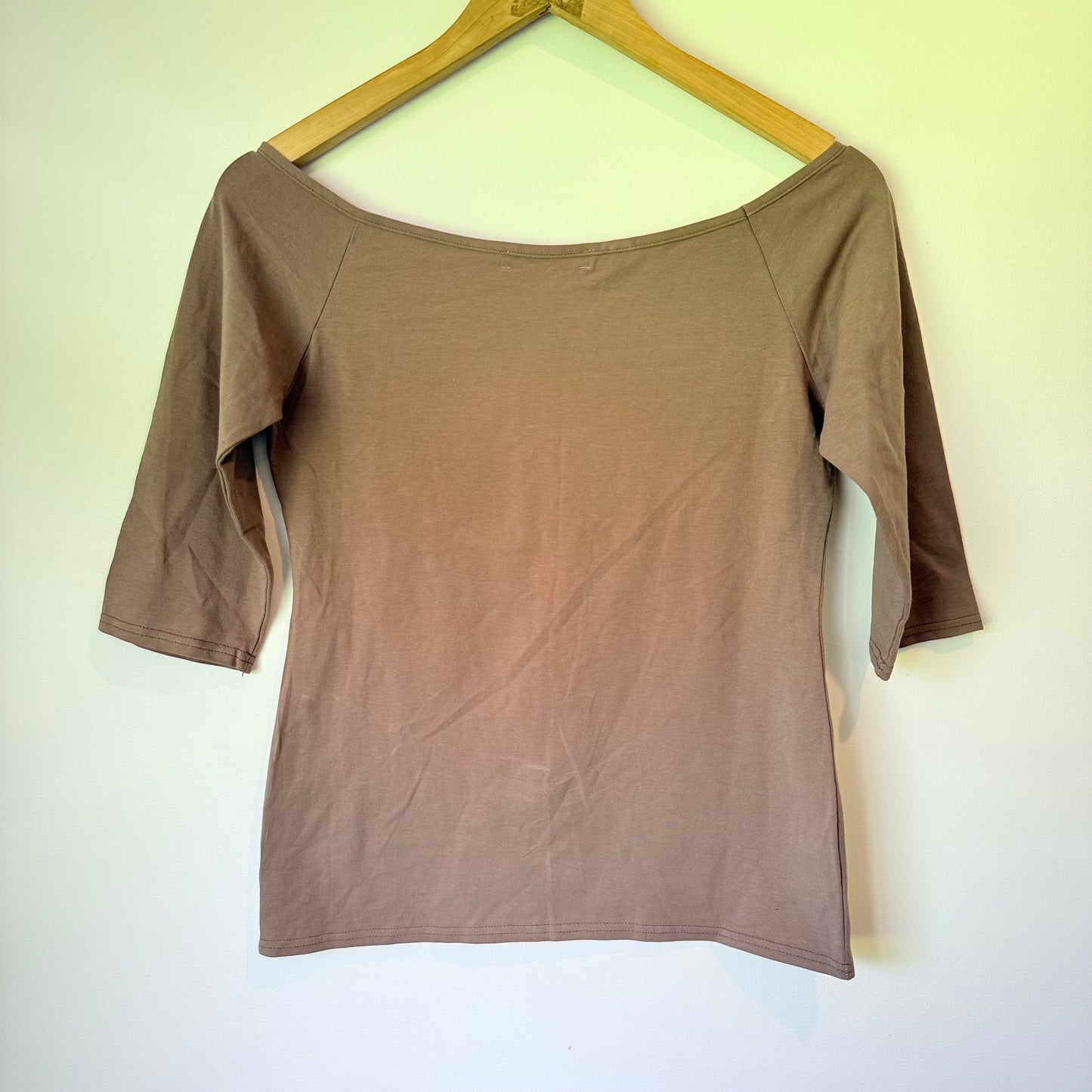 Cut Label Boat Neck Top Brown Size M
