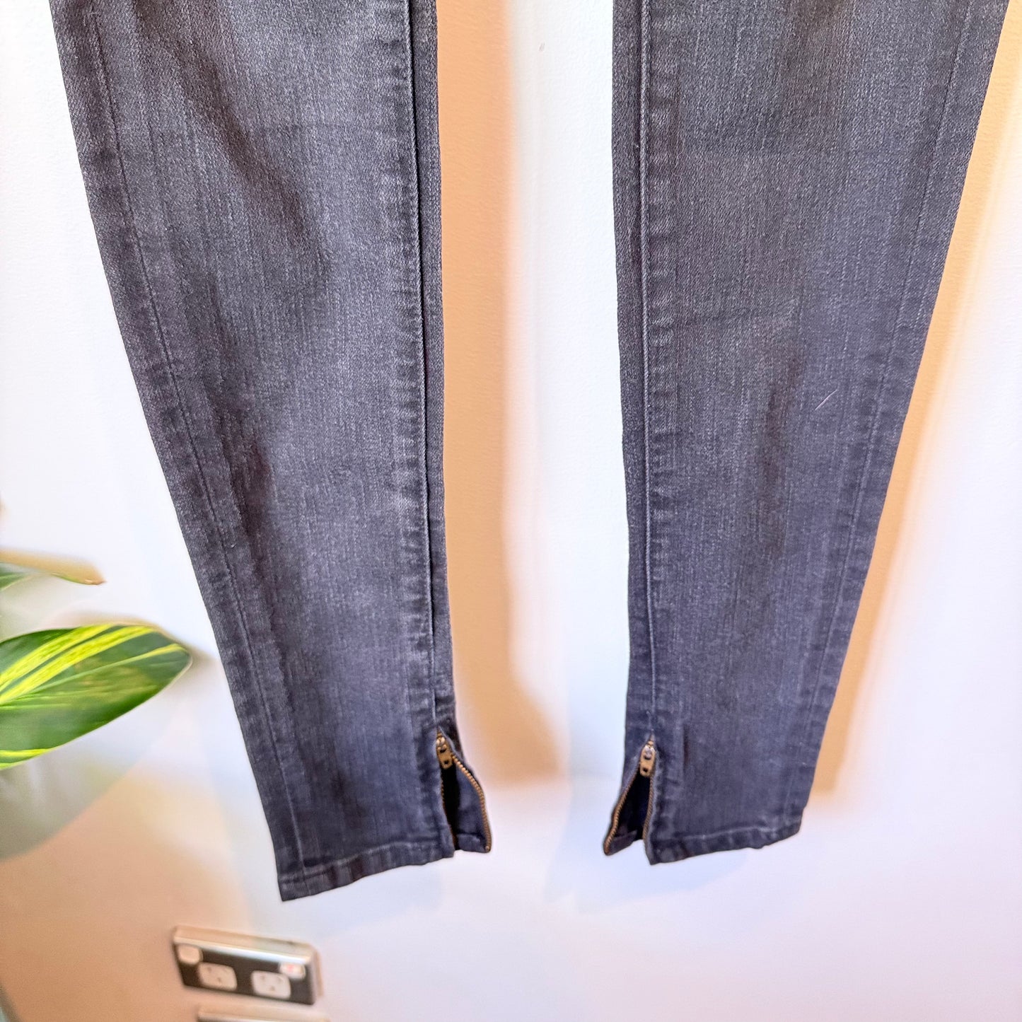 Levis 831 Extreme Skinny Jeans Black Size 7