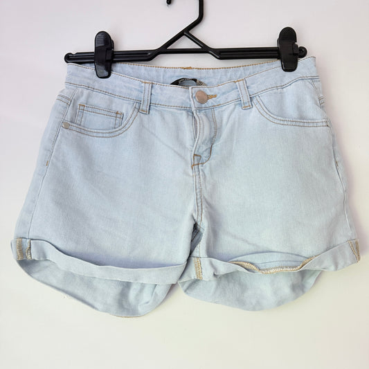 Garage Size 10 Light Wash Cuffed Denim Shorts
