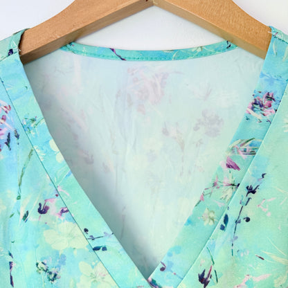 Brand Unknown Size XL V-Neck Floral Tunic Top Blouse