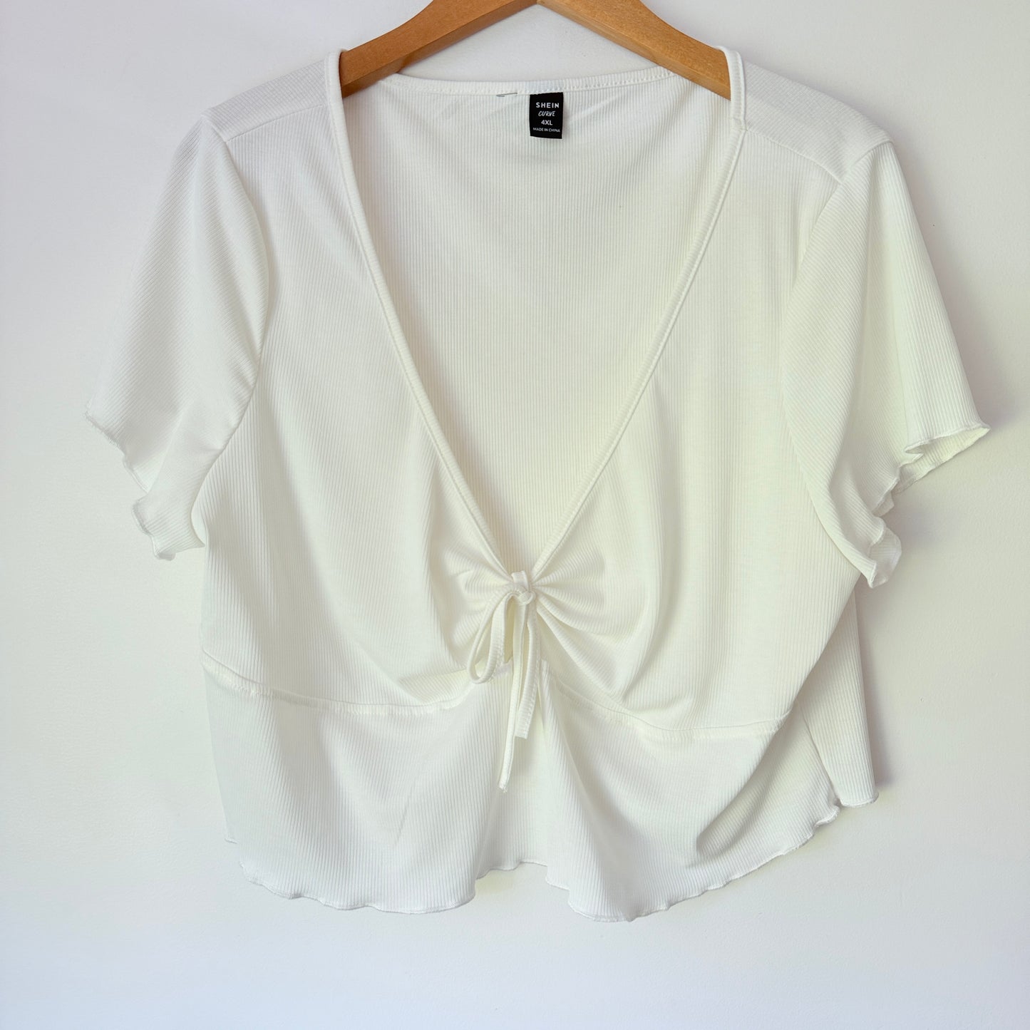Shein Size 4XL White Knot Crop Top