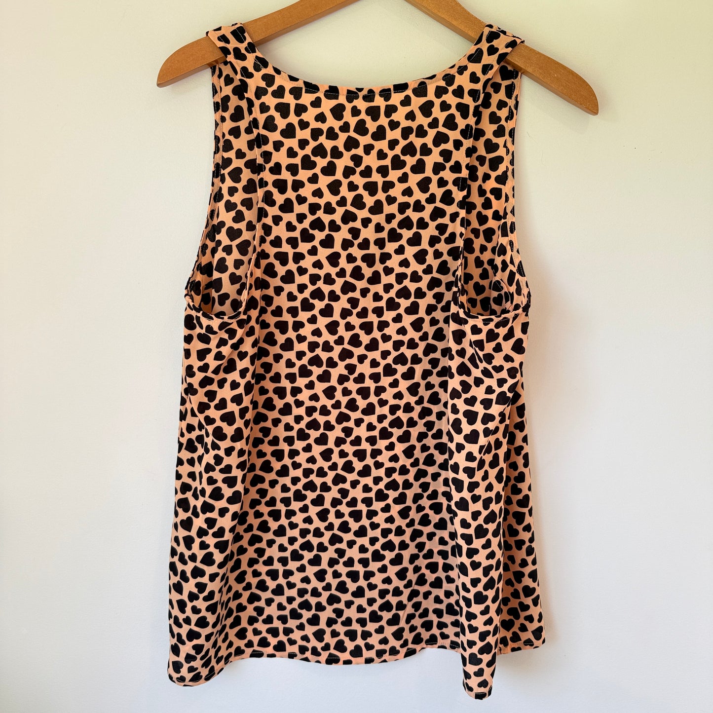 Unknown Brand Size U/Arm to U/Arm 51cm Sleeveless Top