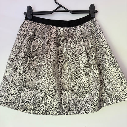 Chic A Booti Size 10 Black and White Snake Print Mini Skirt