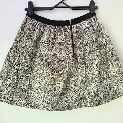 Chic A Booti Size 10 Black and White Snake Print Mini Skirt
