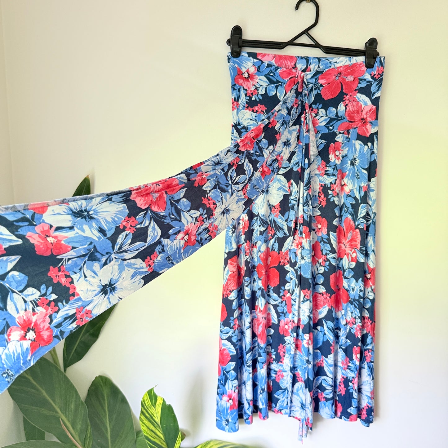 Who's Henri Size M Strapless Floral Maxi Dress Blue Pink White