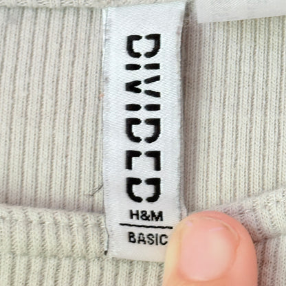 H & M Divided Size S Taupe Ribbed Long-Sleeve Crop Top
