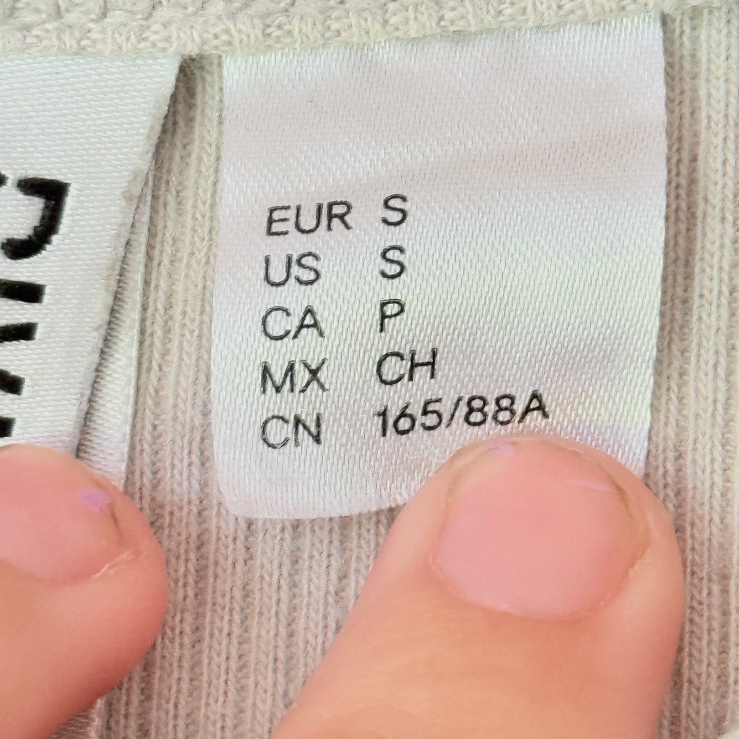 H & M Divided Size S Taupe Ribbed Long-Sleeve Crop Top