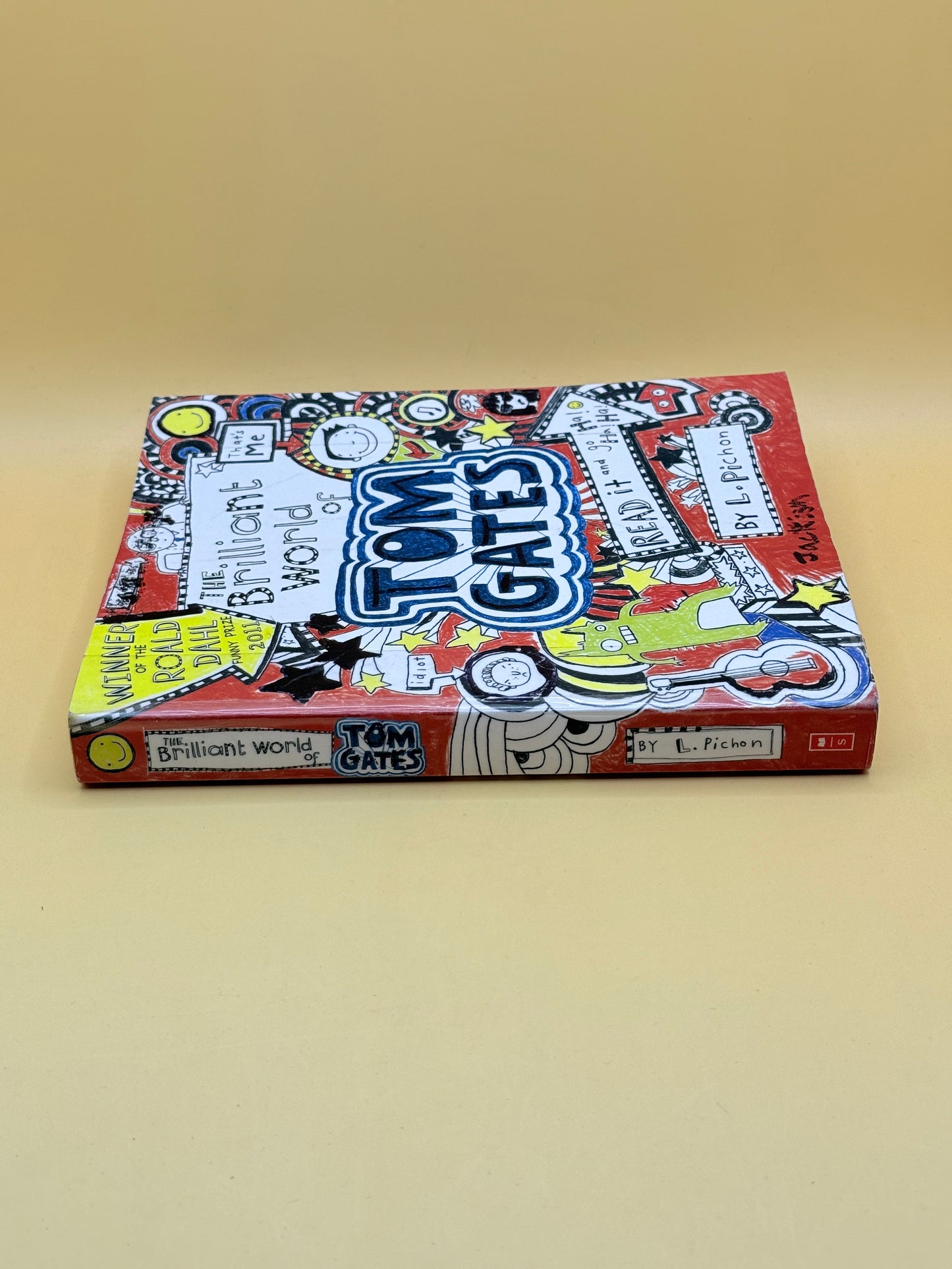 The Brilliant World of Tom Gates by Liz Pichon