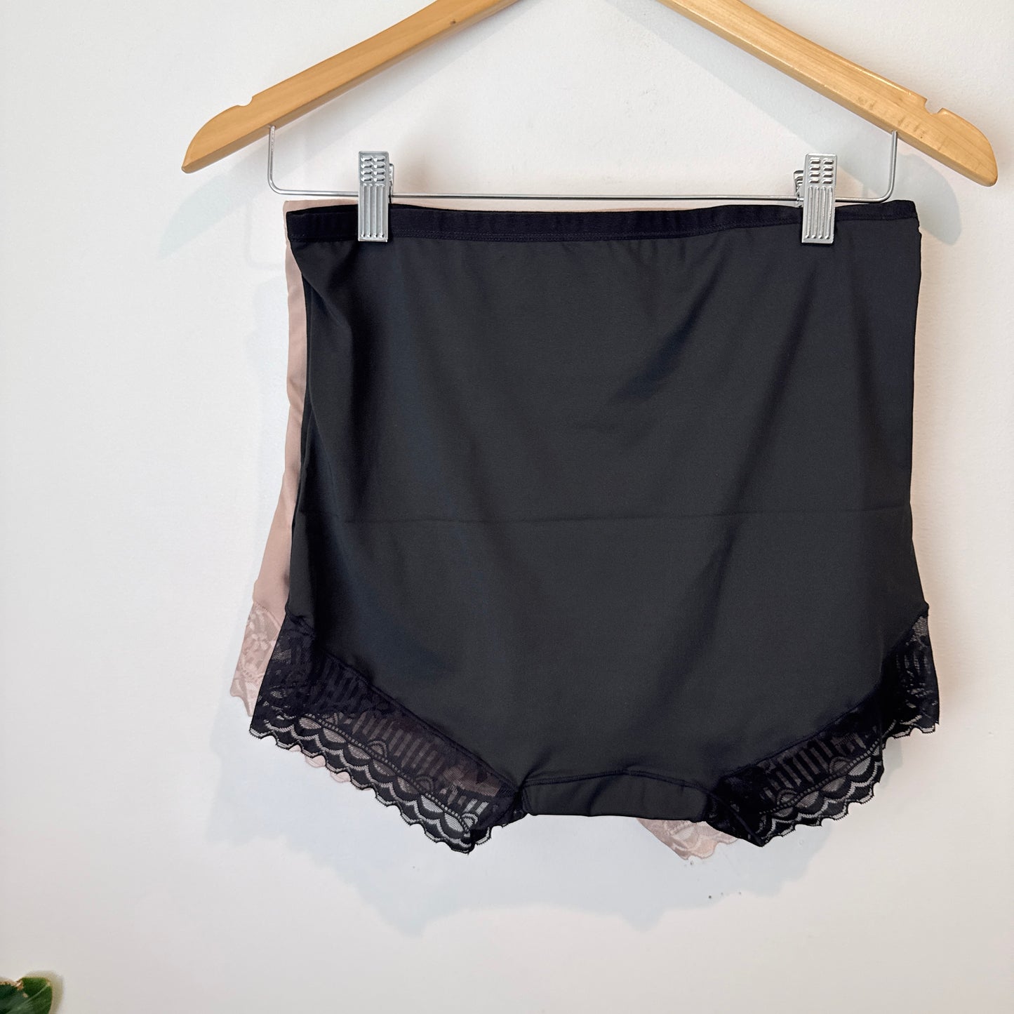 Love Comfortable XXL High-Waisted Floral Control Briefs (Set of 3)